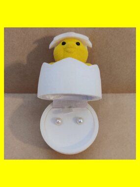 Avon Freshwater Pearl Stud Earrings in Flocked Chicky in Egg Jewelry Box - 2007